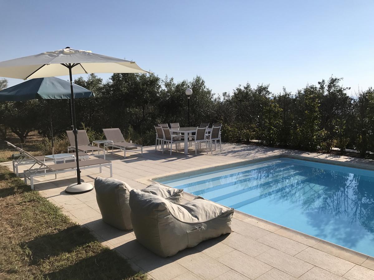 Irimar Retreat Managed By Hilltop Residences Mikrá Mandínia Екстериор снимка